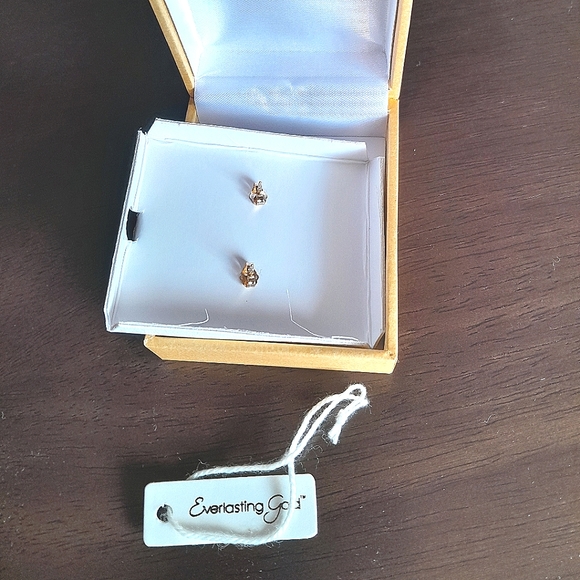 SOLD! 14k Gold Minimalist Studs - Picture 2 of 4